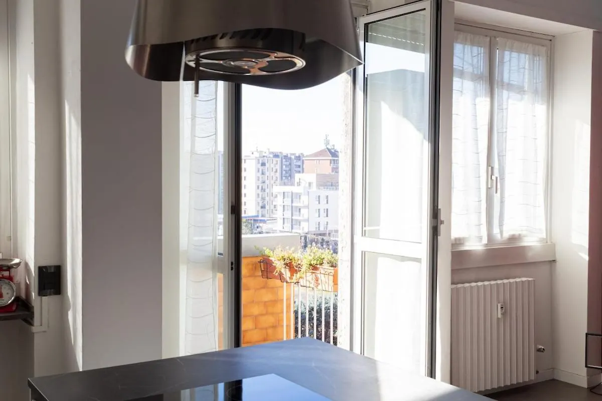 Luminoso Appartamento Apartment Milan